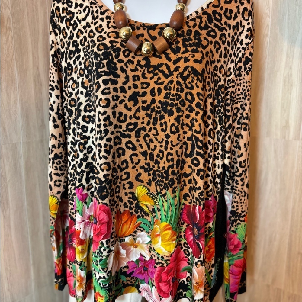 Johnny Was Leopard Print Floral Hem Women's Top - Picture 2 of 10